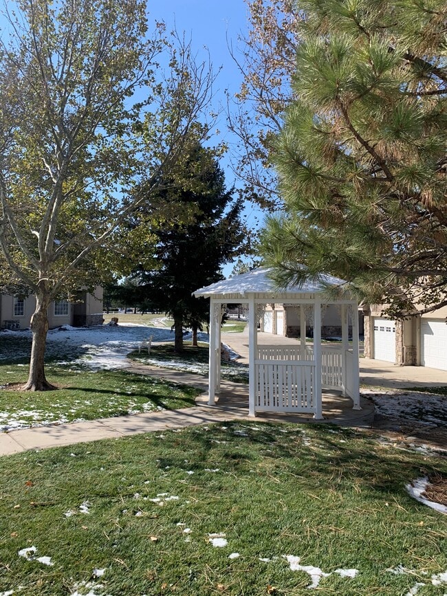 Building Photo - 921 Courtyard Ln Unit 921 Courtyard Lane Rental