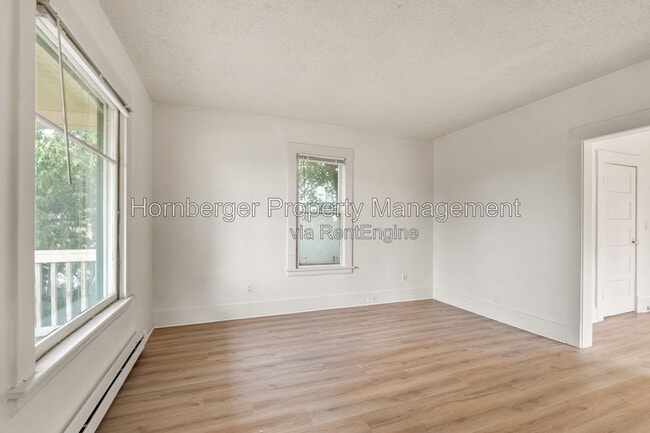 Photo - 1504 W Alice Ave