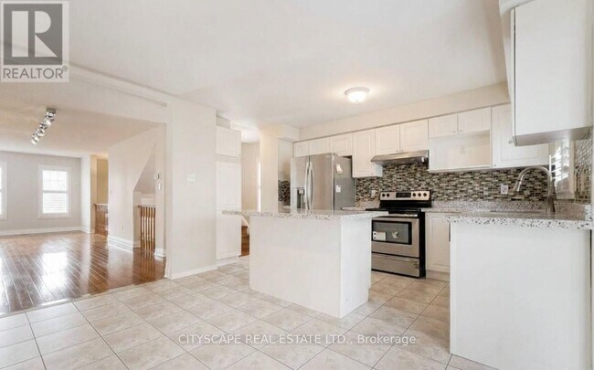 Photo - 1480 Britannia Rd W