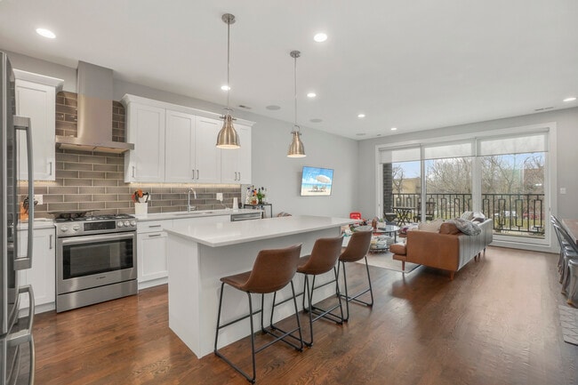 Photo - 1621 N Humboldt Blvd Unit 2S