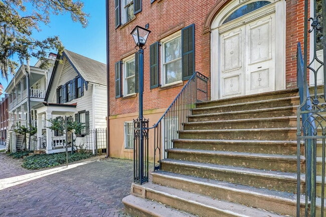 Photo - 109 E Oglethorpe Ave