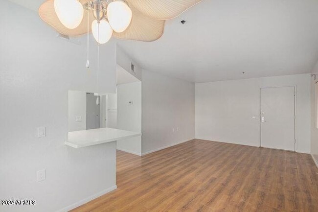 Photo - 12221 W Bell Rd Unidad 249