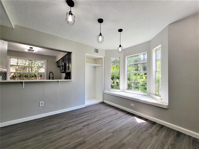 Photo - 5110 Shady Gardens Dr