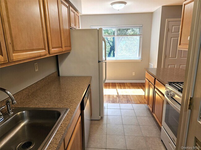 Photo - 18 Pavilion Ridge Way Unit 17