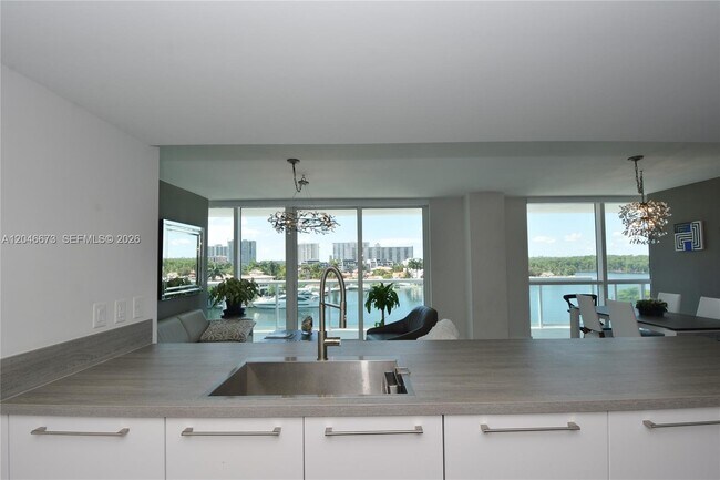 Photo - 400 Sunny Isles Blvd Unidad 521