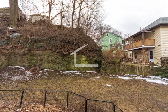 Photo - 122 Bennett St Unit 1