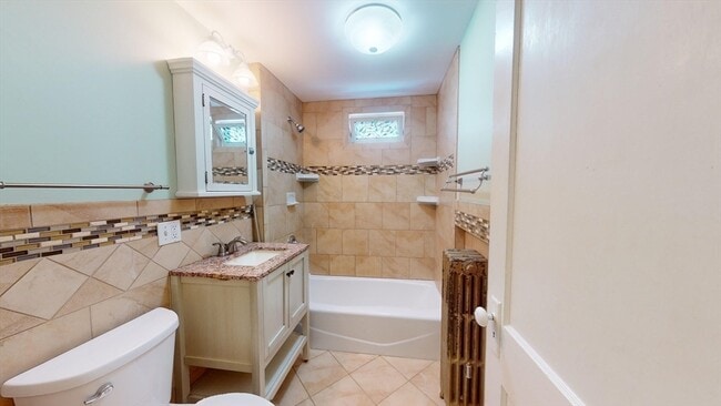 Photo - 52 Linwood St Unit 1