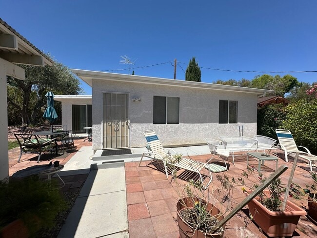 Building Photo - 1 Bedroom Casita with Pool Access! Rental