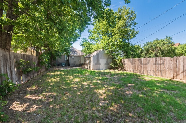Photo - 1620 West 2nd St N