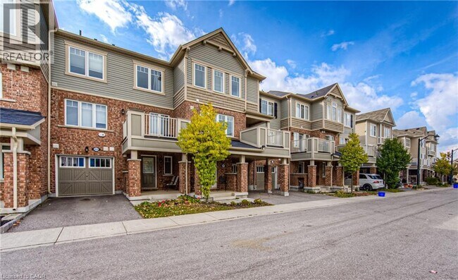 Photo - 225 Netherby Ln