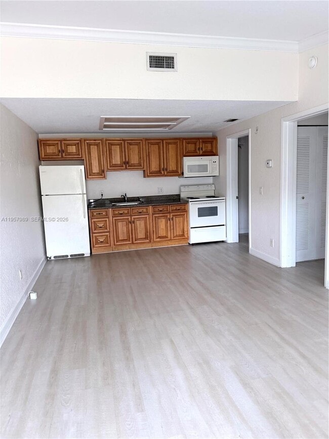 Photo - 7160 Southgate Blvd