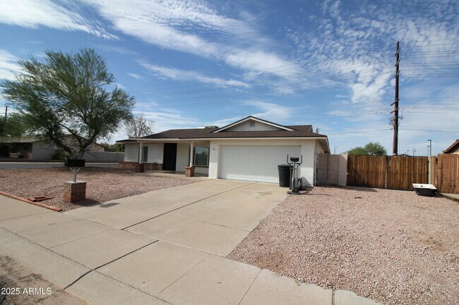 Photo - 626 W Paseo Way