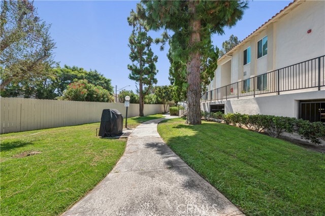 Photo - 18225 Kingsdale Ave Unidad 212