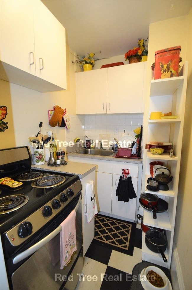 Photo - 1748 Beacon St Unit 4