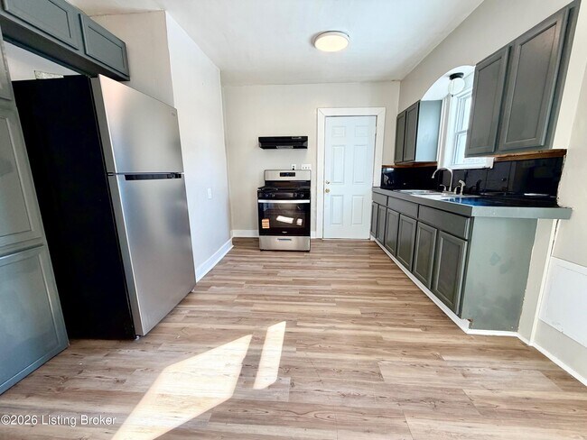 Photo - 729 S 39th St Unit 1