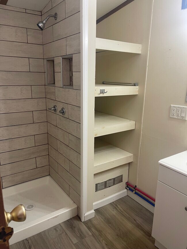 Photo - 104 Marina Wy