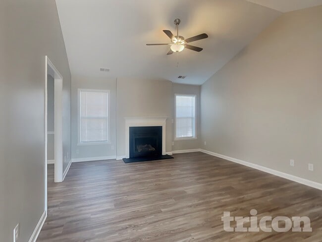 Photo - 1617 Faircrest Ln