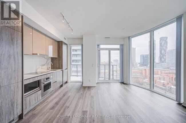 Photo - 180 Front St E Unit 1910