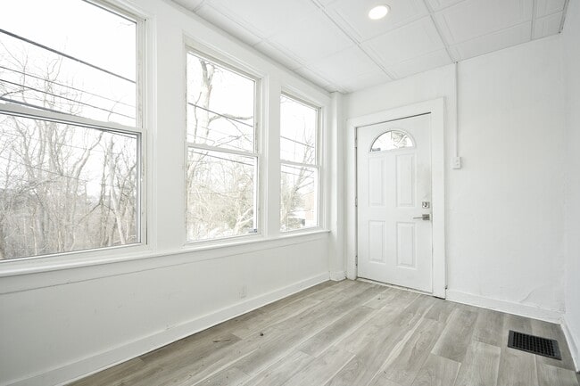 Photo - 2611 Voelkel Ave Unit 1