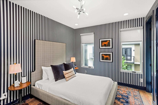 Photo - 776 E Argyle Ave Unit ID1312410P