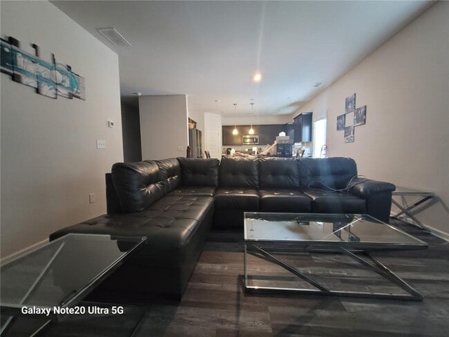 Photo - 1207 Lyndhurst Ln