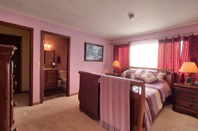 Photo - 1515 207th Pl NE