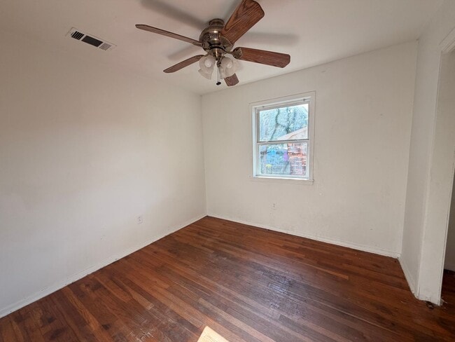 808 E J St