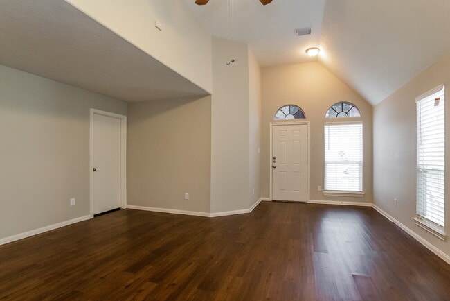 Photo - 13527 Ambrose St
