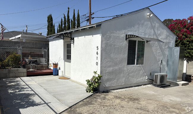Building Photo - 5614 Riverton Ave Rental
