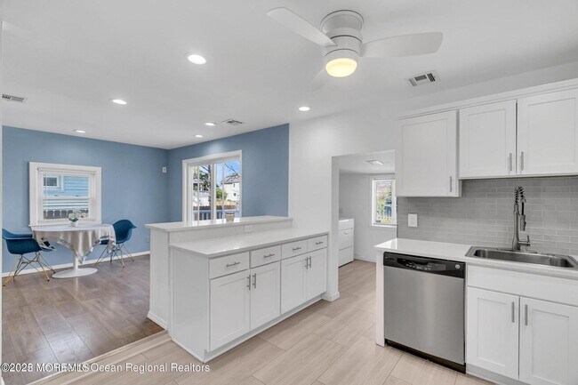 Photo - 505 West St