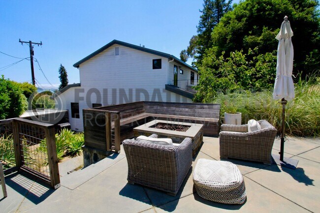 Photo - SHORT-TERM - Strawberry Retreat with Bay V...