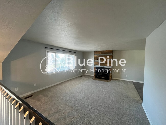 Photo - 2304 E Oakmont Dr