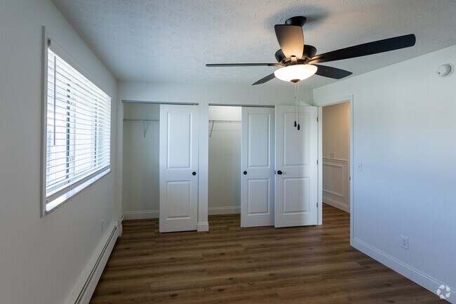 2BR, 1BA - 1,000SF