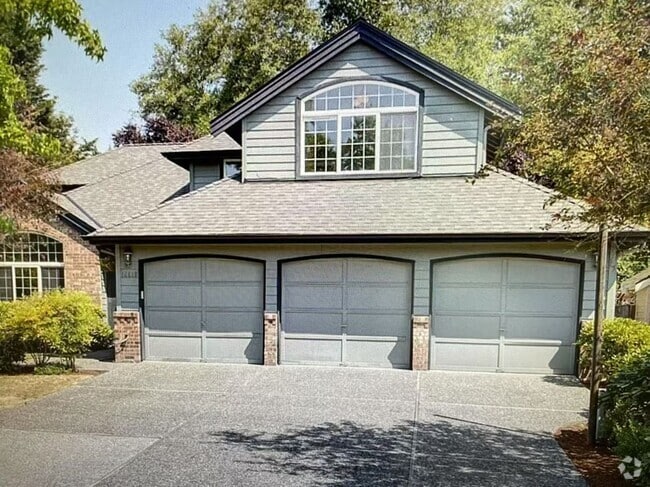 Building Photo - Beautiful 4-bed, 3-bath + 1 office house i...