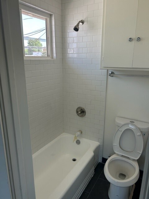 218 Newport Ave Unit B