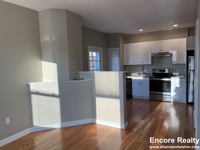 Photo - 1084 Dorchester Ave Unit 2