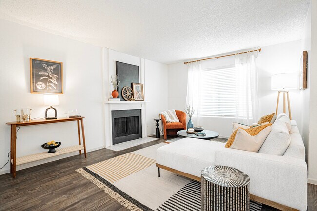 Photo - Riverwalk Apartments