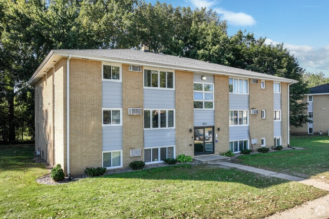 Photo - Oria Lakeview Apartments
