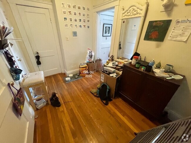 Building Photo - NO BROKER FEE 9/1 Sweet 2bed split in Brig... Rental
