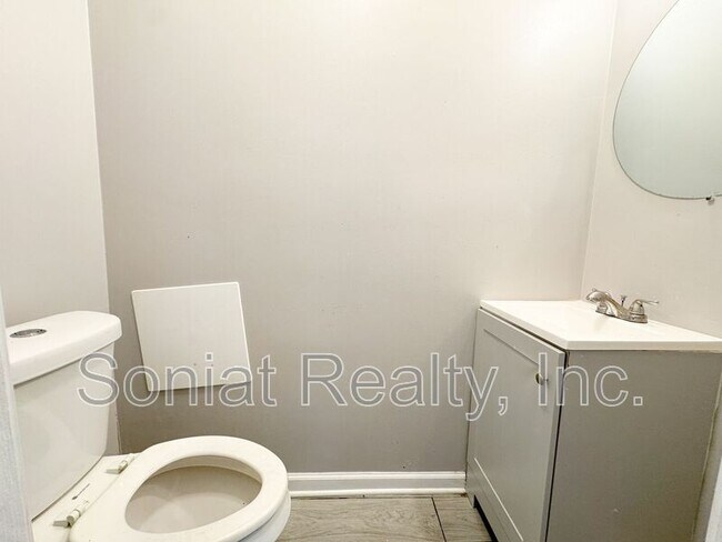 7721 S Coronet Ct Unit D