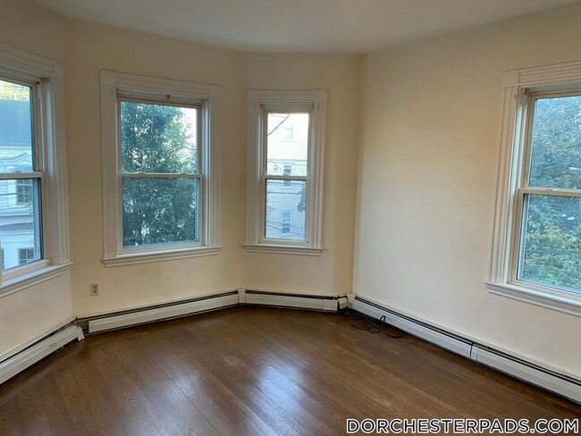 106 Buttonwood St Unidad 2