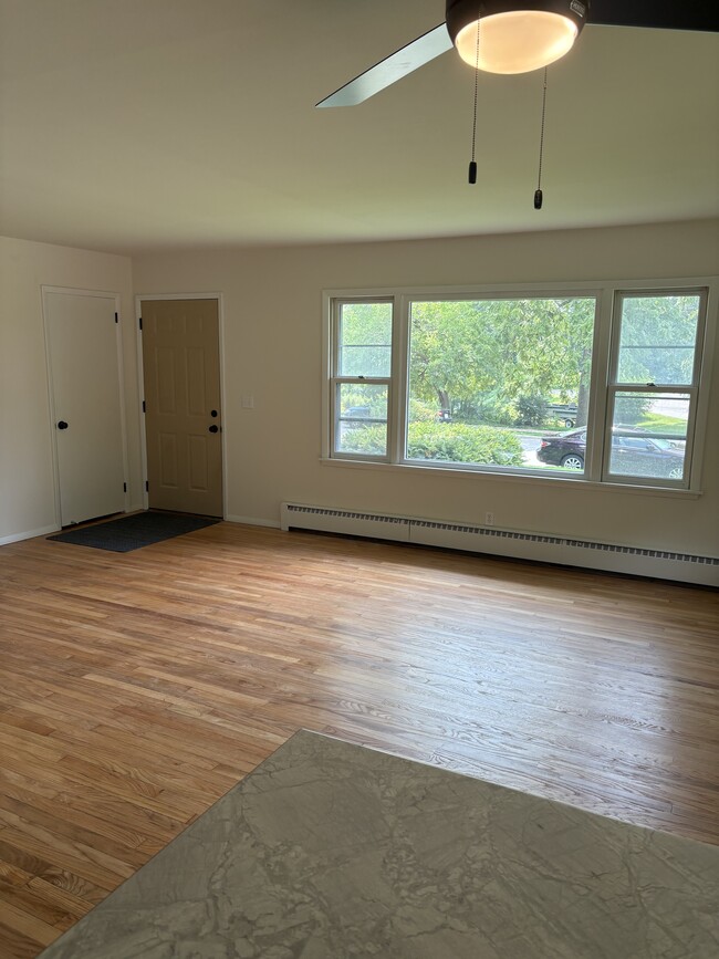 Photo - 1502 Steensland Dr