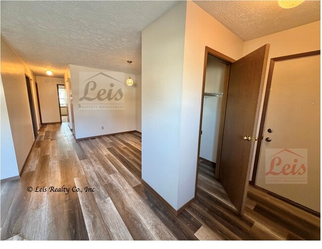 Photo - 1550 Leedes Rd