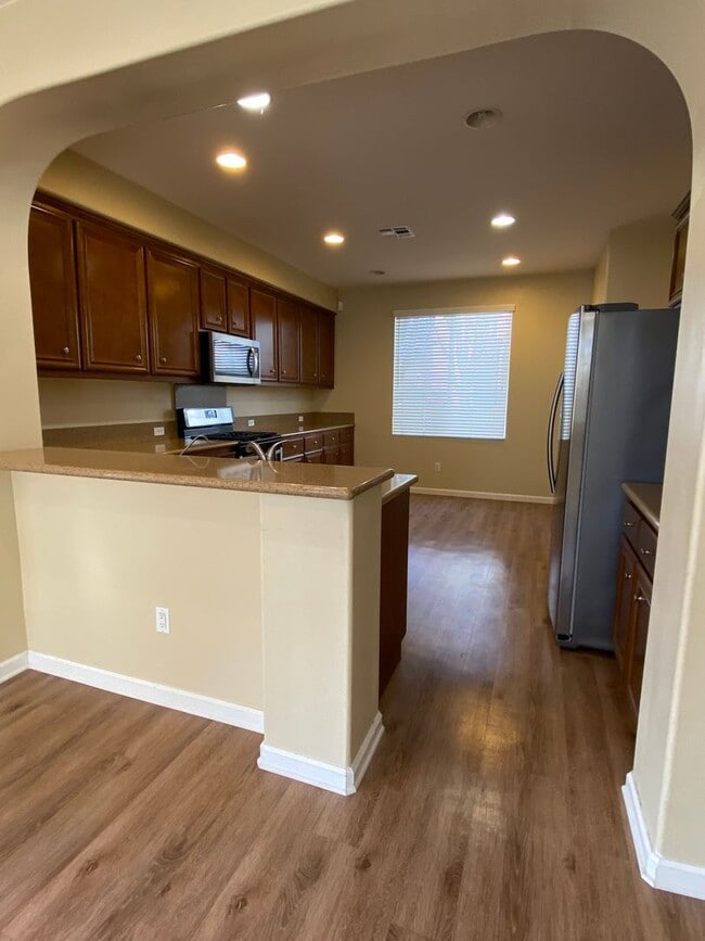 Photo - San Ramon Gale Ranch Townhouse 3BD/2.5BA with 4th Room for Office Loft! Community Pool Included!
