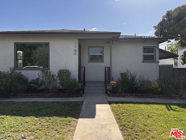 Photo - 1160 N Fries Ave