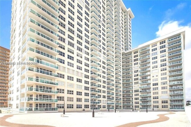 Photo - 3900 Galt Ocean Dr Unidad 111