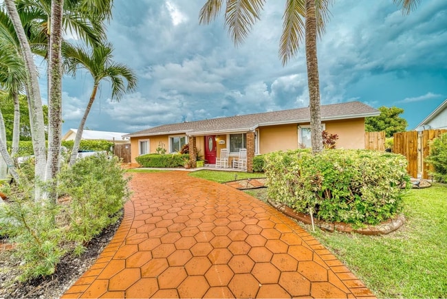 Photo - 14911 SW 71st St