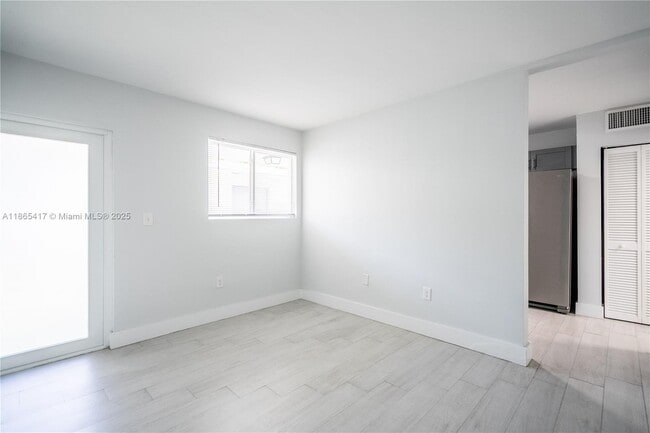 Photo - 465 NE 59th St Unit 25