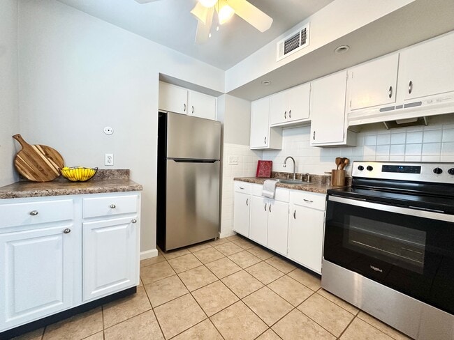 Photo - 7500 Morganford Rd