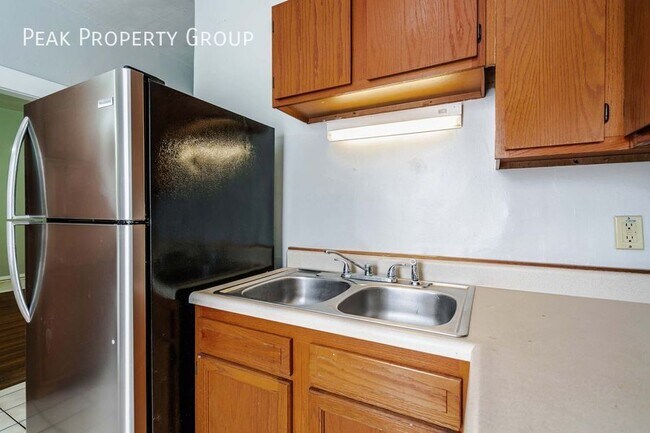 Photo - 246 1/2 W. 5th Avenue Rear-